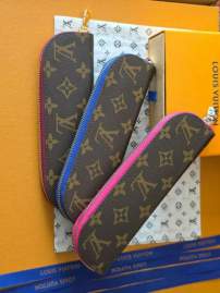 Picture of Louis Vuitton Wallets _SKUfw222148090fw